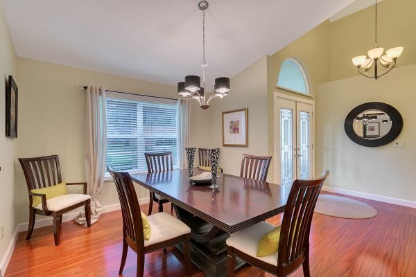 8424-Littleleaf-Ct-Orlando-FL-32835-28-600x400-1