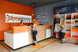depending on the client, training sessions can burn anywhere from to 1,000 calories, orangetheory2