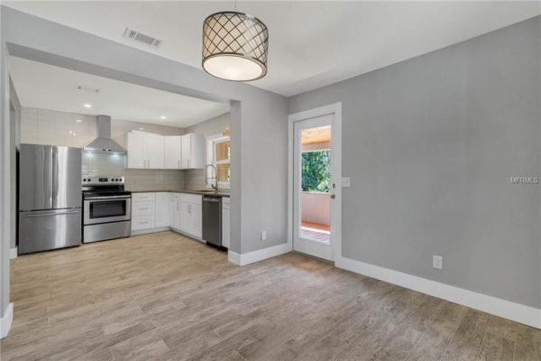 6558-Sawyers-Shores-Ln-Windermere-FL-13-600x400-1