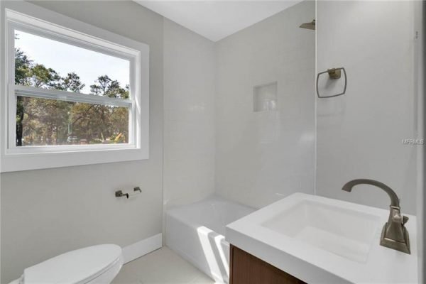 6558-Sawyers-Shores-Ln-Windermere-FL-20-600x400-1