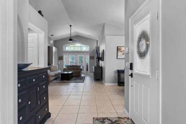 9555-pecky-cypress-way-orlando-fl-32836-05-scaled-600x400