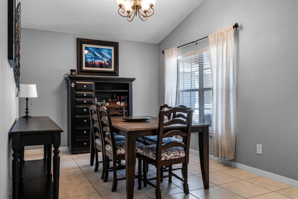 9555-pecky-cypress-way-orlando-fl-32836-10-scaled-600x400
