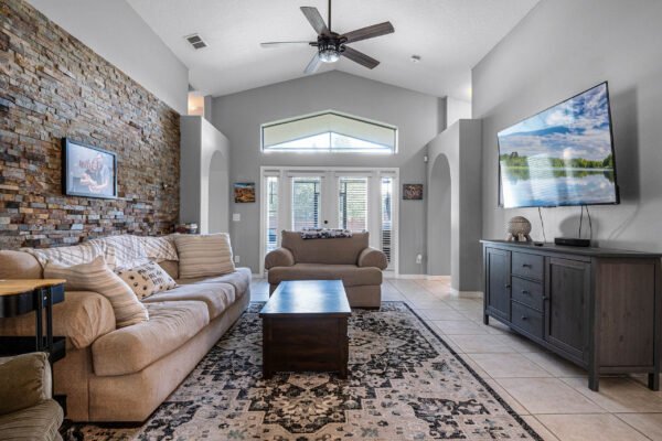 9555-pecky-cypress-way-orlando-fl-32836-14-scaled-600x400