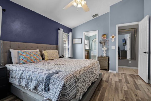 9555-pecky-cypress-way-orlando-fl-32836-21-scaled-600x400