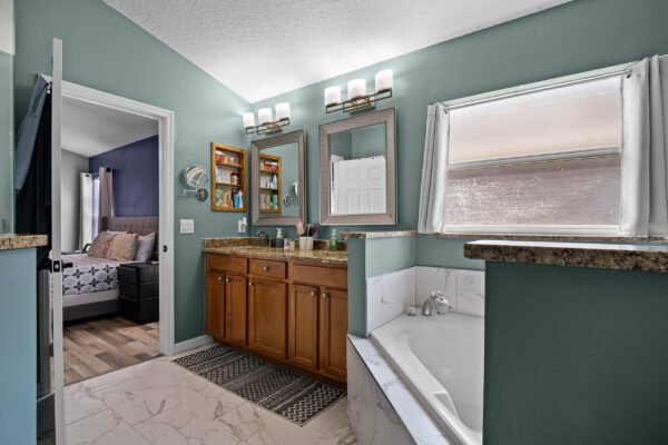 9555-pecky-cypress-way-orlando-fl-32836-23-scaled-600x400