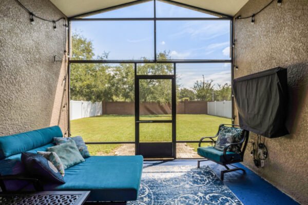9555-pecky-cypress-way-orlando-fl-32836-25-scaled-600x400