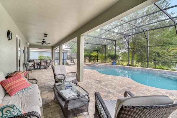 15216-Hayworth-Dr-Winter-Garden-FL-34787-09-Pool-600x400-1