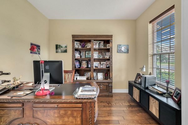 15216-Hayworth-Dr-Winter-Garden-FL-34787-20-Den-600x400-1