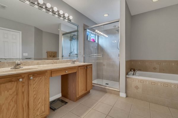 1345-Portmoor-Way-Winter-Garden-FL-34787-28-Master-Bathroom-600x400-1