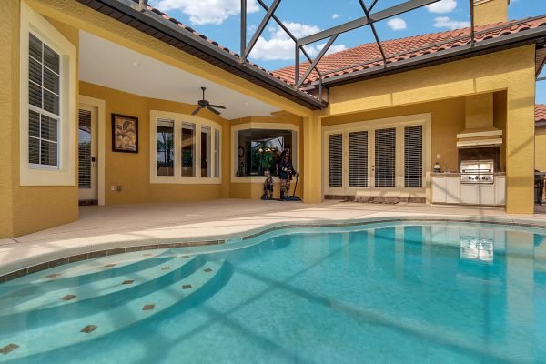 12854-Jacob-Grace-Ct-Windermere-FL-34786-06-Pool-600x400-1