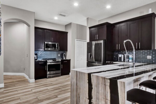 13333-zori-lane-windermere-fl-34786-24-scaled-600x400