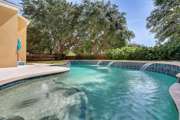 2115-Wintermere-Pointe-Dr-Winter-Garden-FL-34787-06-Pool-600x400-1