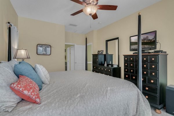 2115-Wintermere-Pointe-Dr-Winter-Garden-FL-34787-25-Master-Bedroom-600x400-1