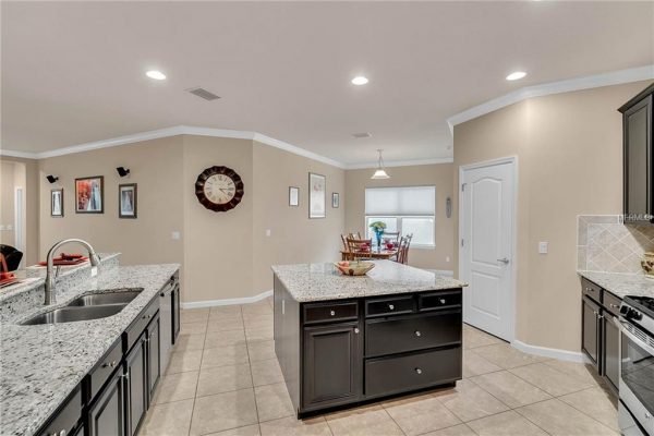 15527-SANDFIELD-LOOP-WINTER-GARDEN-Fl-16-600x400-1