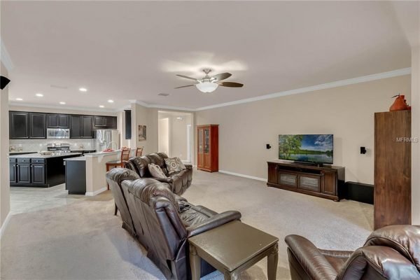 15527-SANDFIELD-LOOP-WINTER-GARDEN-Fl-19-600x400-1