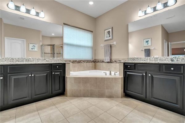 15527-SANDFIELD-LOOP-WINTER-GARDEN-Fl-22-600x400-1