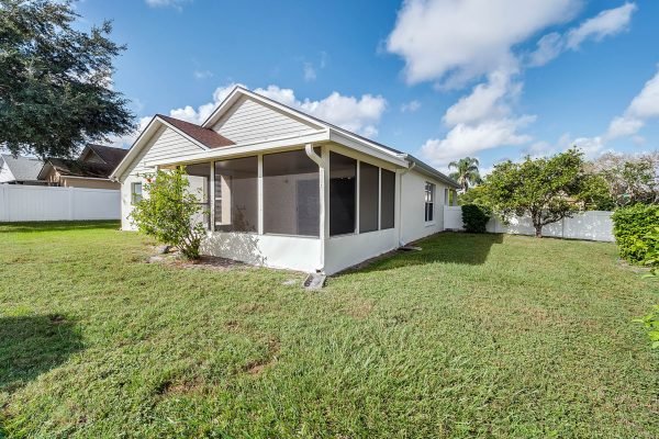 807-Rivecon-Ave-Orlando-FL-32825-27-600x400-1