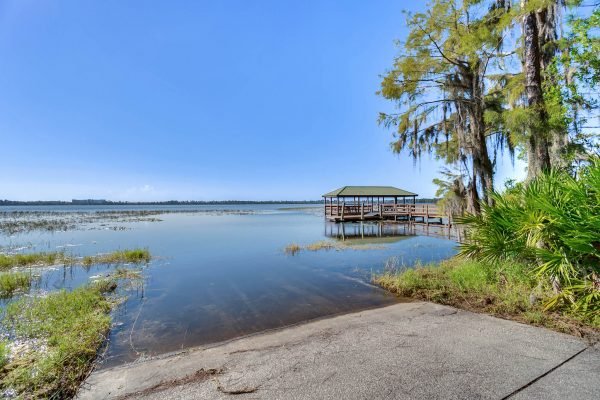 10435-Woodward-Winds-Dr-Orlando-FL-32827-13-600x400-1