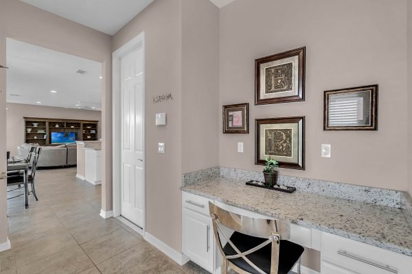 16166-Johns-Lake-Overlook-Dr-Winter-Garden-FL-34787-18-Nook-600x400-1