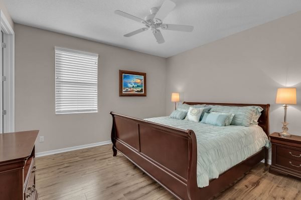 16166-Johns-Lake-Overlook-Dr-Winter-Garden-FL-34787-34-Bedroom-600x400-1