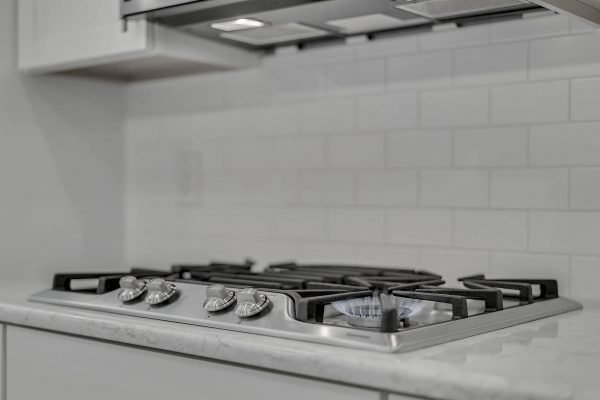 7407-Pomelo-Grove-Dr-Winter-Garden-FL-34787-17-Kitchen-600x400-1