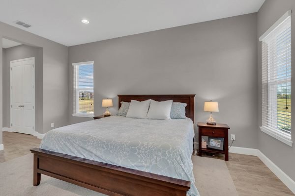 7407-Pomelo-Grove-Dr-Winter-Garden-FL-34787-22-Master-Bedroom-600x400-1