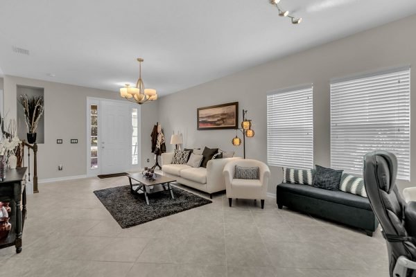 15894-Citrus-Grove-Loop-Winter-Garden-FL-34787-06-600x400-1