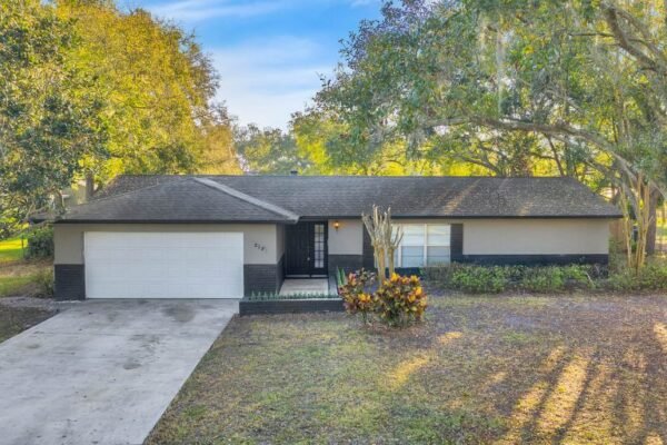 215-Valencia-Shores-Dr-Winter-Garden-FL-34787-01-768x512-1-600x400 215-Valencia-Shores-Dr-Winter-Garden-FL-34787-01-768x512-1-600x400