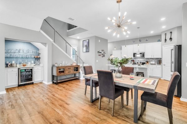2333-Standing-Rock-Cir-Oakland-FL-34787-09-Dining-600x400-1