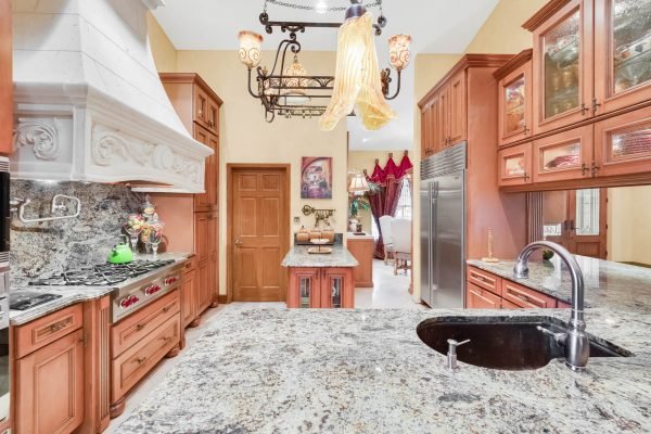 2636-Clementon-Park-Ct-Orlando-FL-32835-18-Kitchen-600x400-1