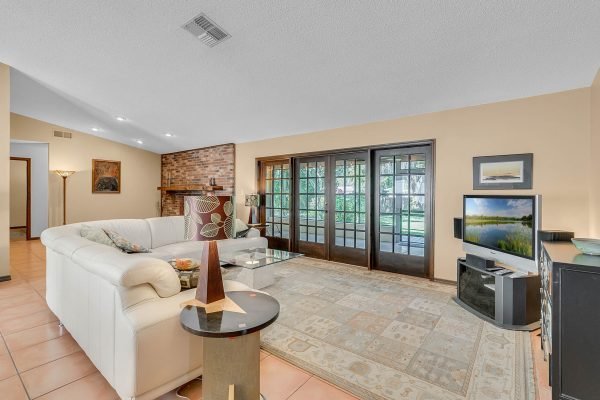 1584-starfish-st-kissimmee-fl-34744-26-600x400-1