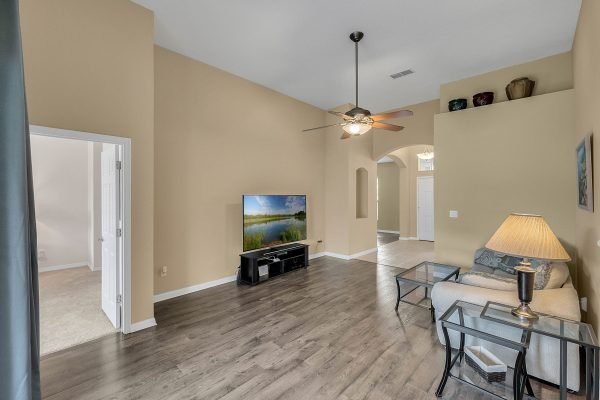 14018-eylewood-drive-winter-garden-fl-34787-18-600x400-1