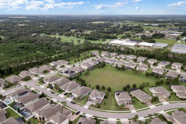 15473-sandfield-loop-winter-garden-fl-34787-aerial-50-scaled-600x400