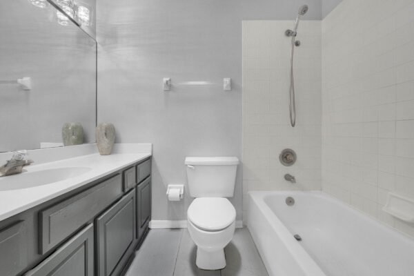 7838-rollingridge-court-orlando-fl-32835-17-scaled-600x400
