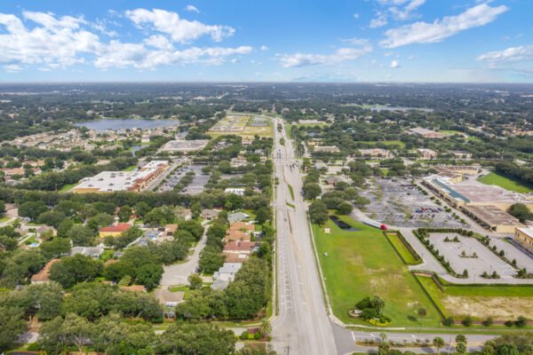 306-sterling-lake-drive-ocoee-fl-34761-41-scaled-600x400