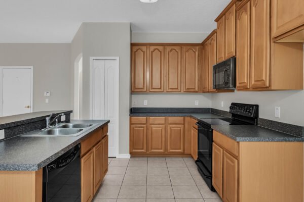 16874-cedar-run-drive-orlando-fl-32828-32-scaled-600x400