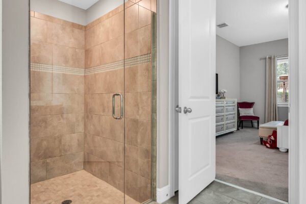 16569-broadwater-avenue-winter-garden-fl-34787-15-scaled-600x400