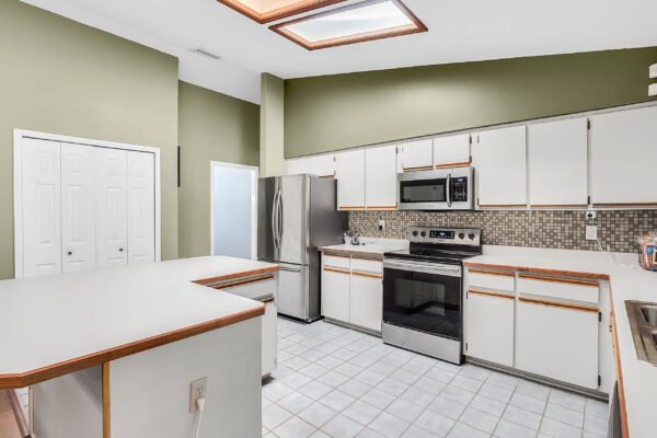 5712-pitch-pine-drive-orlando-fl-32819-27-scaled-600x400