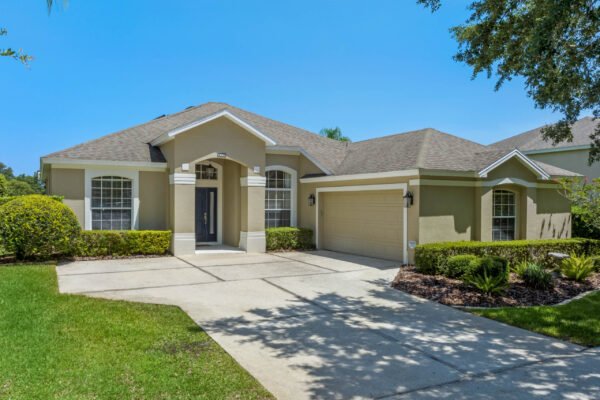15061-spinnaker-cove-lane-winter-garden-fl-34787-01-scaled-600x400