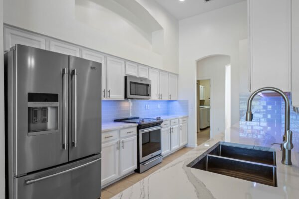 15061-spinnaker-cove-lane-winter-garden-fl-34787-30-scaled-600x400