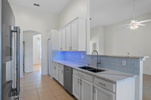 15061-spinnaker-cove-lane-winter-garden-fl-34787-32-scaled-600x400