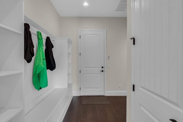 9442-prince-harry-drive-orlando-fl-32836-43-scaled-600x400-1