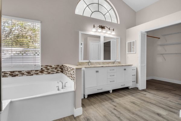 2511-tryon-place-windermere-fl-34786-13-scaled-600x400-1