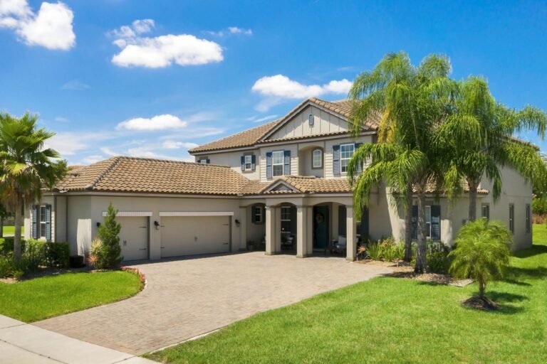 this one checks all your must haves and set on an oversized corner lot just down the street from the community private boat ramp, green mountain way winter garden fl