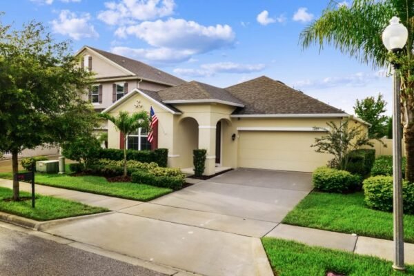14525-cedar-hill-drive-winter-garden-fl-34787-02-768x512