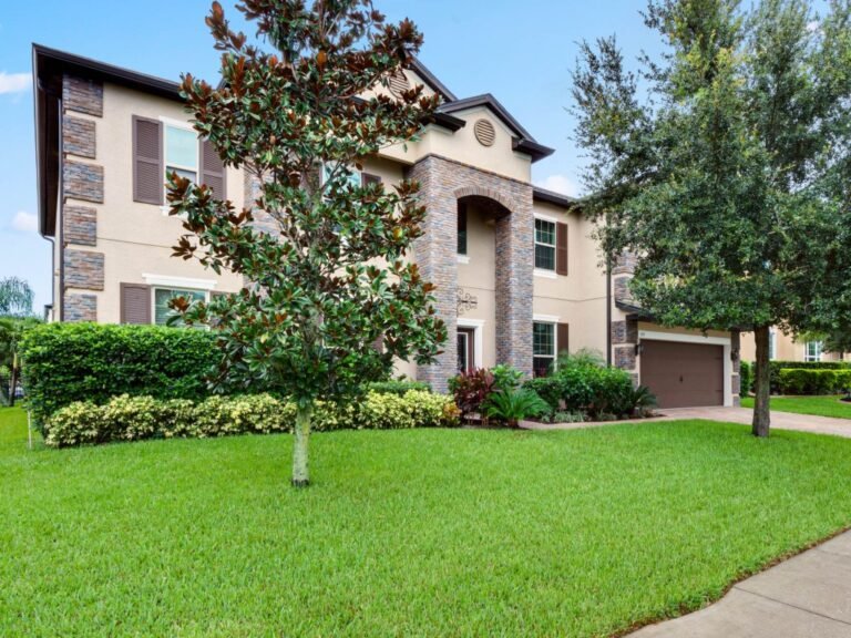 you will not find a nicer bedroom pool home at this price ever, morning view drive winter garden fl