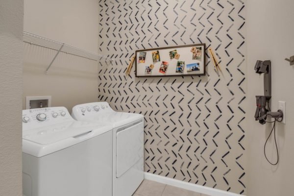 1266-yorkshire-court-davenport-fl-33896-13-scaled-600x400-1