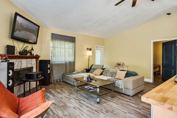 7123-foster-lane-orlando-fl-32818-33-scaled-600x400-1