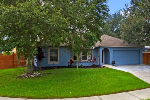 628-stevelynn-circle-winter-garden-fl-34787-02-scaled-600x400-1