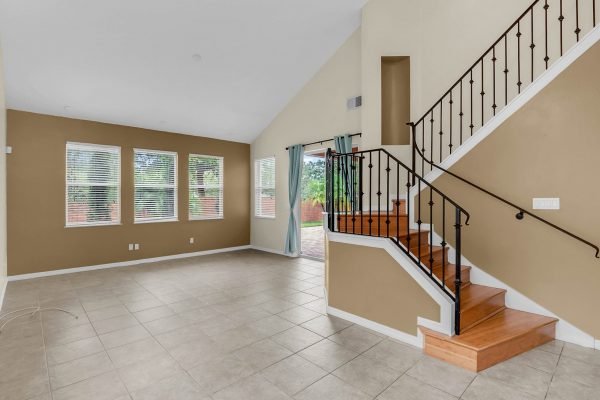 11762-via-lucerna-circle-windermere-fl-34786-38-scaled-600x400-1